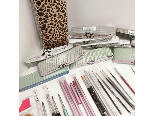 Nagelmateriaal: nail art & uv/led-gels • 418 items • 224 ref. - afbeelding 3 van  21