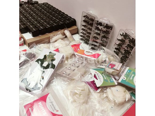Nagelmateriaal: nail art & uv/led-gels • 418 items • 224 ref. - afbeelding 7 van  21
