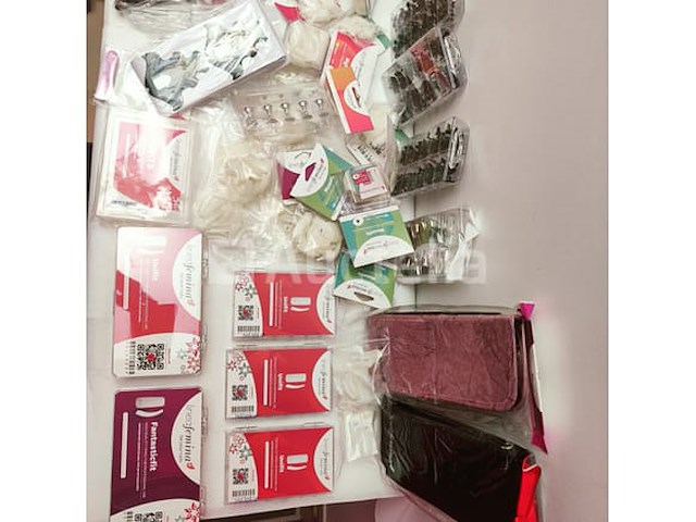 Nagelmateriaal: nail art & uv/led-gels • 418 items • 224 ref. - afbeelding 1 van  21