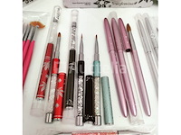 Nagelmateriaal: nail art & uv/led gels • 424 items • 206 ref. - afbeelding 8 van  22