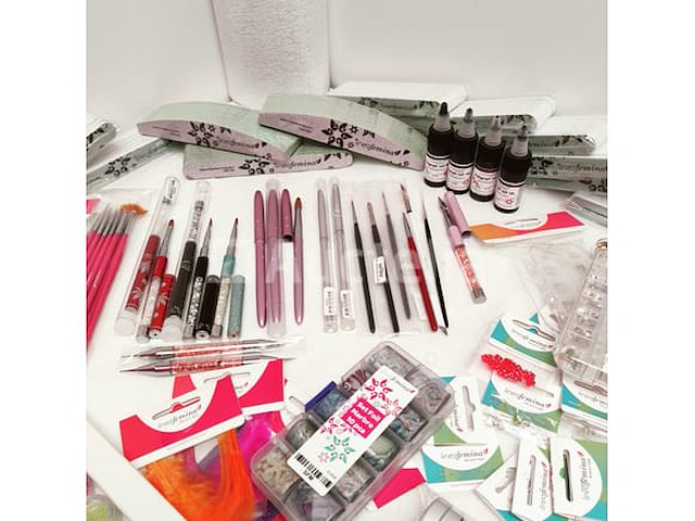 Nagelmateriaal: nail art & uv/led gels • 424 items • 206 ref. - afbeelding 9 van  22