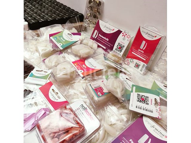Nagelmateriaal: nail art & uv/led gels • 424 items • 206 ref. - afbeelding 14 van  22