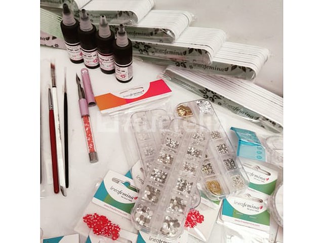Nagelmateriaal: nail art & uv/led gels • 424 items • 206 ref. - afbeelding 18 van  22