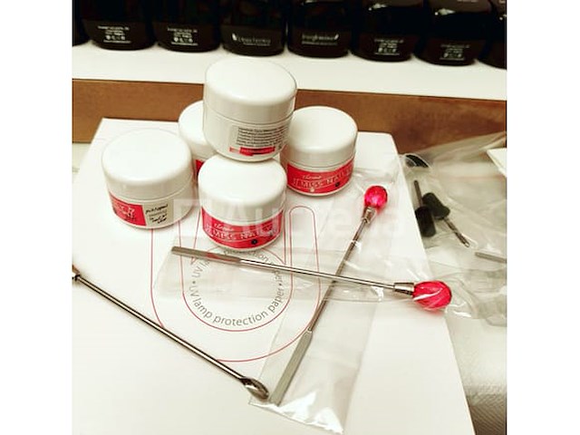 Nagelmateriaal: nail art & uv/led-gels • 424 items • 242 ref. - afbeelding 2 van  17