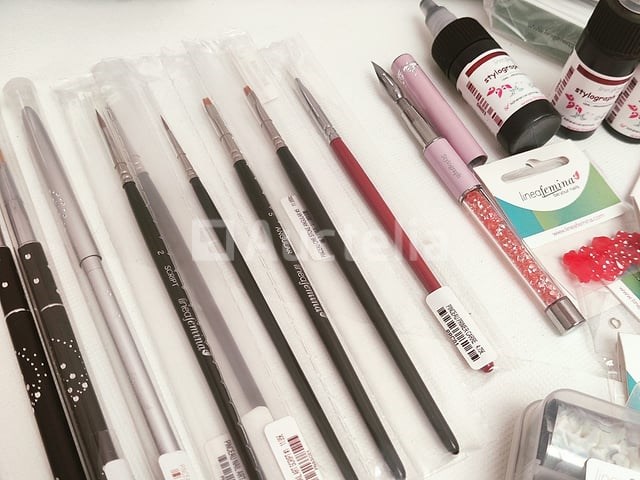 Nagelmateriaal: nail art & uv/led-gels • 432 items • 229 ref. - afbeelding 2 van  25