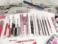 Nagelmateriaal: nail art & uv/led-gels • 432 items • 229 ref. - afbeelding 5 van  25