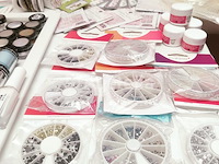 Nagelmateriaal: nail art & uv/led-gels • 432 items • 229 ref. - afbeelding 23 van  25