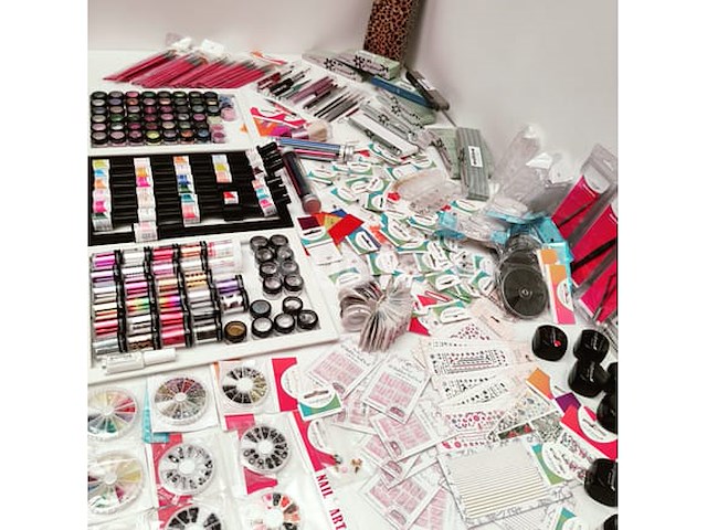 Nagelmateriaal: nail art & uv/led-gels • 435 items • 233 ref. - afbeelding 6 van  7