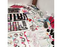 Nagelmateriaal: nail art & uv/led-gels • 435 items • 233 ref. - afbeelding 6 van  7