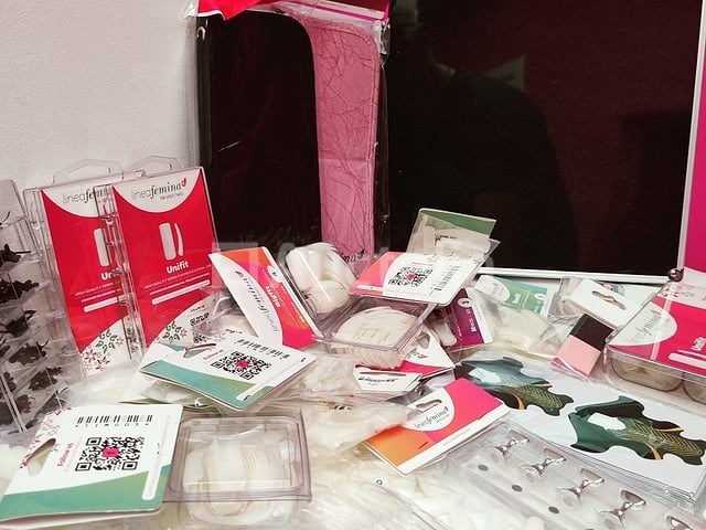 Nagelmateriaal: nail art & uv/led-gels • 435 items • 237 ref. - afbeelding 5 van  15