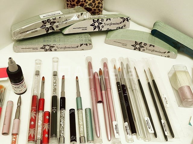 Nagelmateriaal: nail art & uv/led-gels • 435 items • 237 ref. - afbeelding 8 van  15