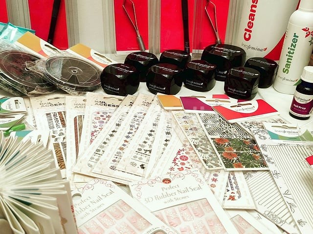 Nagelmateriaal: nail art & uv/led-gels • 435 items • 237 ref. - afbeelding 12 van  15