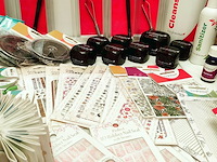 Nagelmateriaal: nail art & uv/led-gels • 435 items • 237 ref. - afbeelding 12 van  15