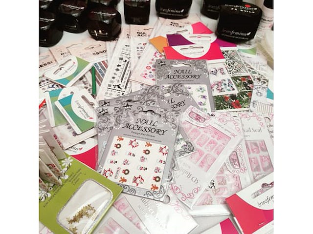 Nagelmateriaal: nail art & uv/led-gels • 449 items • folies - afbeelding 2 van  18