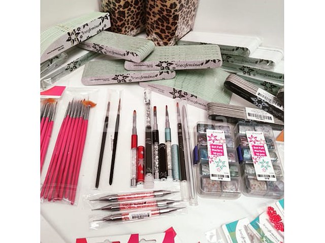Nagelmateriaal: nail art & uv/led-gels • 450 items • folies - afbeelding 2 van  18