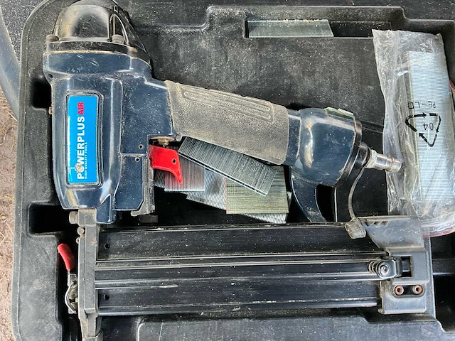 Nagelpistool (4)+ compressor (functioneel) - afbeelding 3 van  6