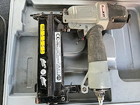 Nagelpistool (4)+ compressor (functioneel) - afbeelding 5 van  6