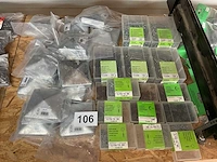 Nagels oogschroeven paal afdekken
