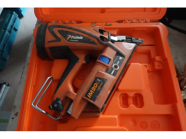 Nagelschieter paslode - afbeelding 2 van  4