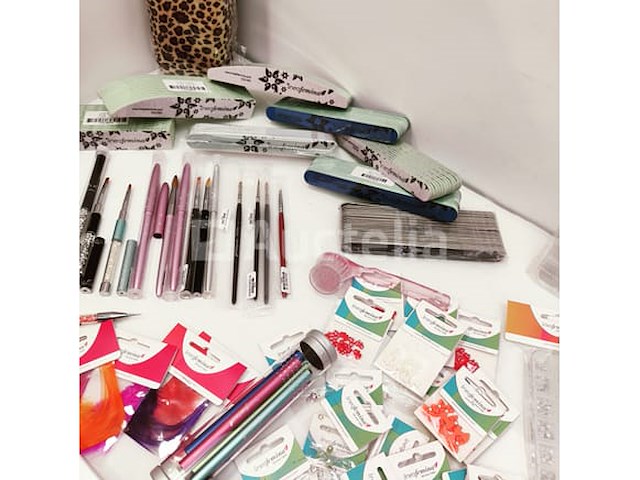Nagelstock: nail art & uv/led gels • 388 items • 245 ref. - afbeelding 4 van  20