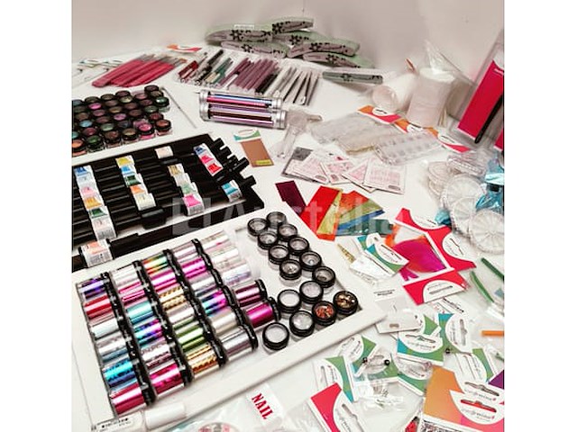 Nagelstock: nail art & uv/led-gels • 392 items • 241 ref. - afbeelding 1 van  14