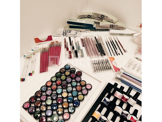Nagelstock: nail art & uv/led gels • 396 items • 244 ref. - afbeelding 16 van  18