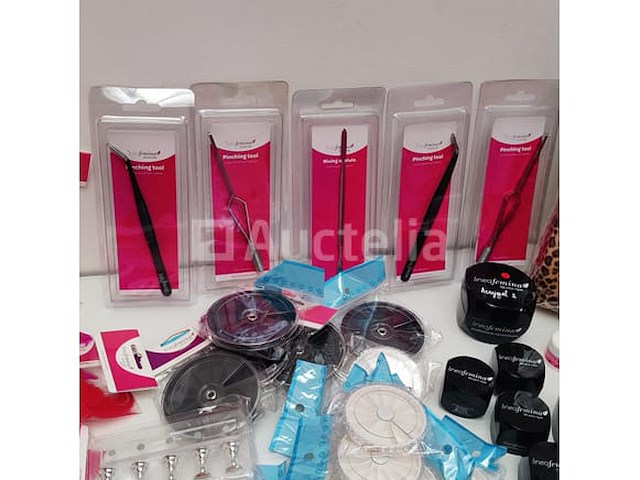 Nagelstock: nail art & uv/led-gels • 400 items • folies - afbeelding 4 van  15