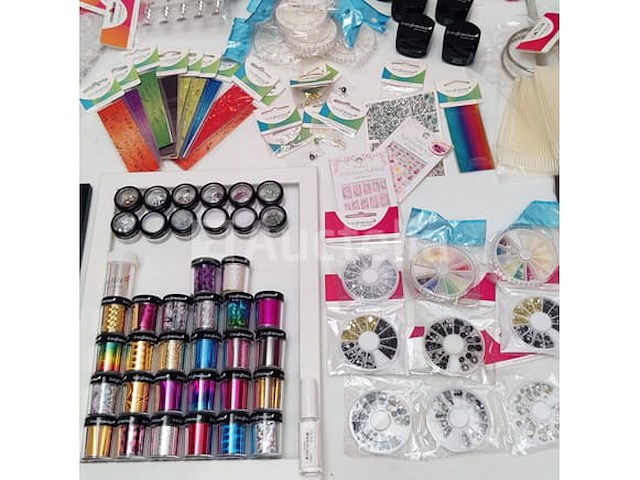 Nagelstock: nail art & uv/led-gels • 400 items • folies - afbeelding 6 van  15