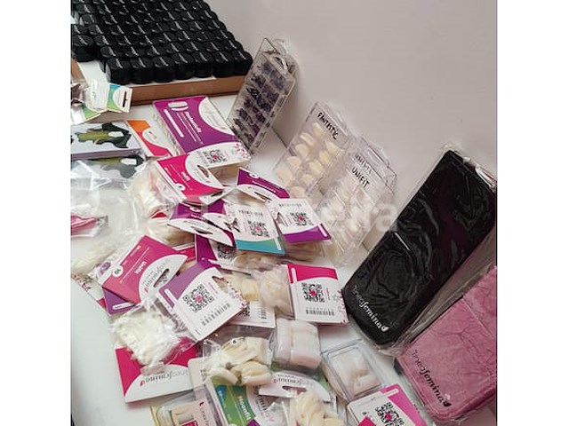 Nagelstock: nail art & uv/led-gels • 400 items • folies - afbeelding 8 van  15