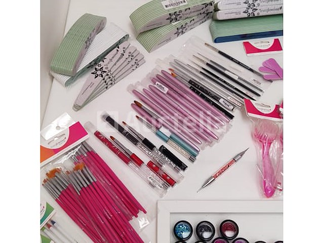 Nagelstock: nail art & uv/led-gels • 400 items • folies - afbeelding 13 van  15