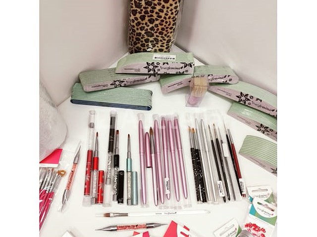 Nagelstock: nail art & uv/led gels • 411 items • 240 ref. - afbeelding 5 van  17
