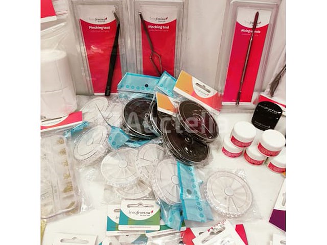 Nagelstock: nail art & uv/led gels • 411 items • 240 ref. - afbeelding 1 van  17