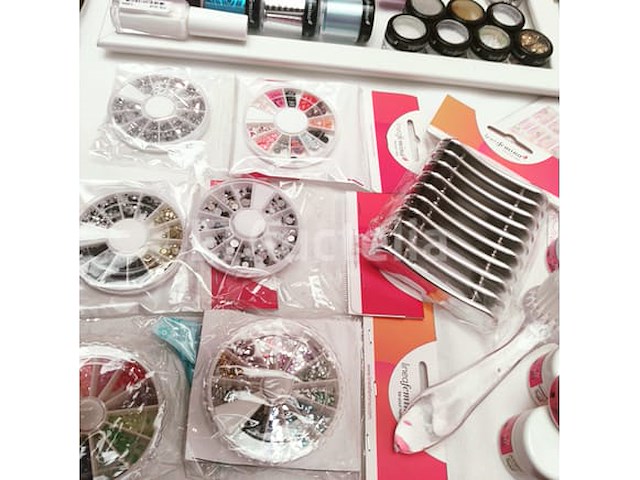 Nagelvoorraad - nail art en uv-led-gels - 409 items - 228 ref. - afbeelding 6 van  21
