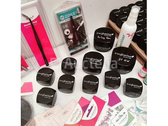 Nagelvoorraad - nail art en uv-led-gels - 409 items - 228 ref. - afbeelding 10 van  21