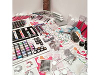 Nagelvoorraad - nail art en uv-led-gels - 409 items - 228 ref. - afbeelding 16 van  21