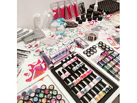 Nagelvoorraad - nail art en uv-led-gels - 409 items - 228 ref. - afbeelding 17 van  21