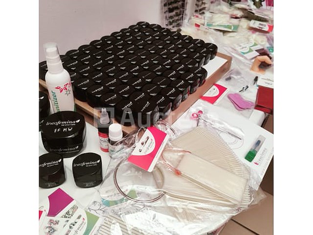 Nagelvoorraad - nail art en uv-led-gels - 409 items - 228 ref. - afbeelding 21 van  21