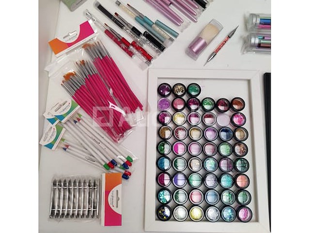 Nagelvoorraad: nail art & uv/led gels • 385 items • 241 ref. - afbeelding 2 van  24