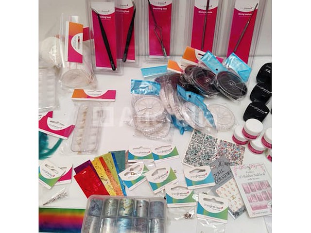 Nagelvoorraad: nail art & uv/led gels • 385 items • 241 ref. - afbeelding 3 van  24