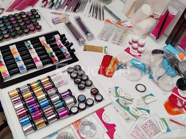 Nagelvoorraad: nail art & uv/led-gels • 389 items • 235 ref. - afbeelding 2 van  29