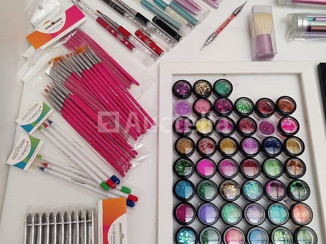 Nagelvoorraad: nail art & uv/led-gels • 389 items • 235 ref. - afbeelding 9 van  29