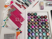 Nagelvoorraad: nail art & uv/led-gels • 389 items • 235 ref. - afbeelding 9 van  29