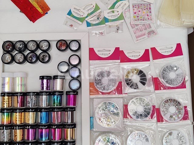 Nagelvoorraad: nail art & uv/led-gels • 389 items • 235 ref. - afbeelding 23 van  29