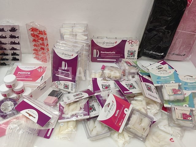 Nagelvoorraad: nail art & uv/led-gels • 389 items • 244 ref. - afbeelding 3 van  13