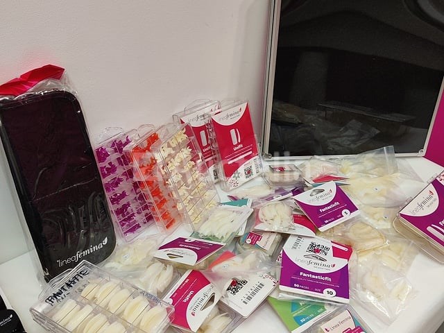 Nagelvoorraad: nail art & uv/led-gels • 391 items • 237 ref. - afbeelding 5 van  15