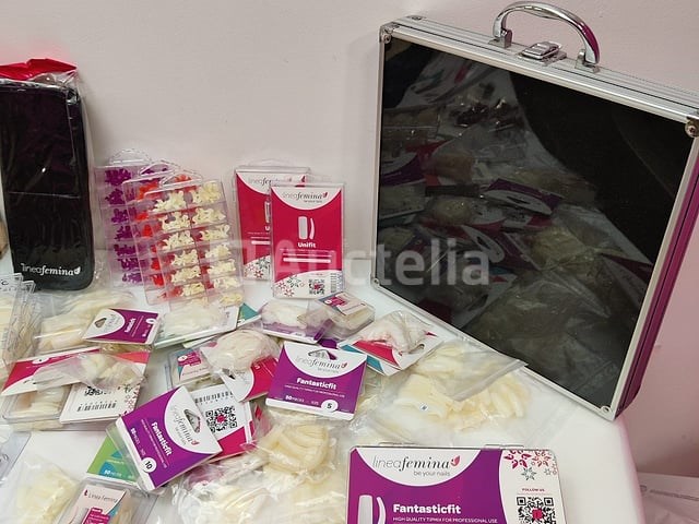 Nagelvoorraad: nail art & uv/led-gels • 391 items • 237 ref. - afbeelding 7 van  15