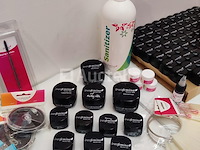 Nagelvoorraad: nail art & uv/led-gels • 391 items • 237 ref. - afbeelding 11 van  15