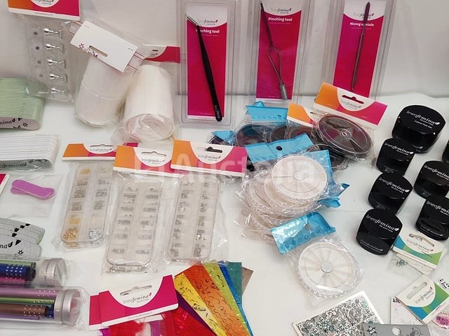 Nagelvoorraad: nail art & uv/led-gels • 391 items • 237 ref. - afbeelding 12 van  15
