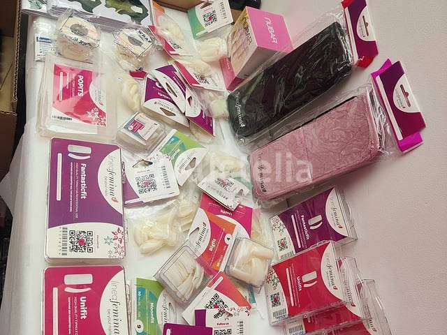 Nagelvoorraad: nail art & uv/led-gels • 391 items • 244 ref. - afbeelding 1 van  14
