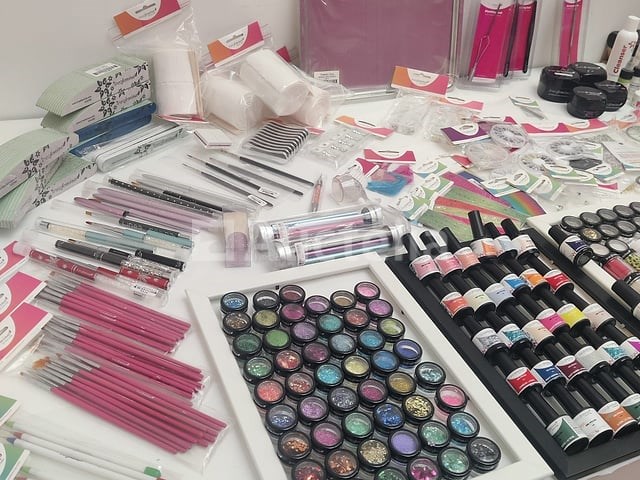 Nagelvoorraad: nail art & uv/led-gels • 392 items • 248 ref. - afbeelding 7 van  20